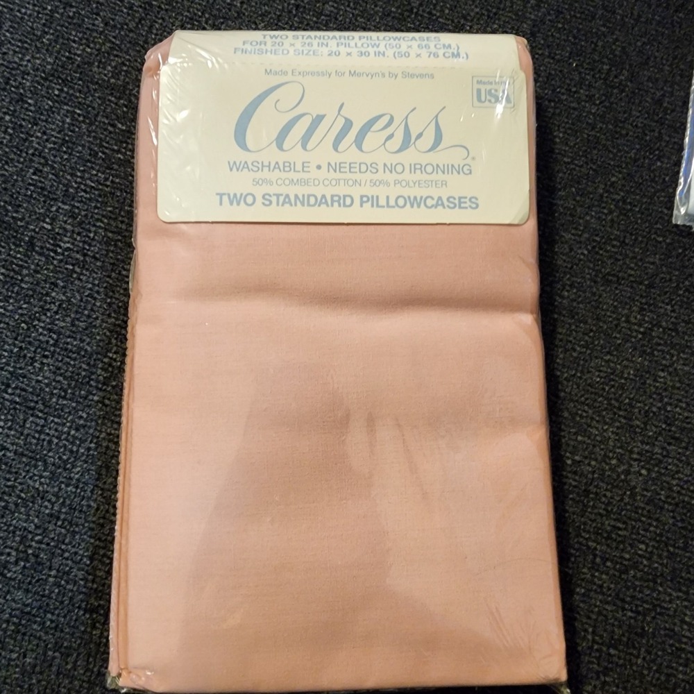 MERVYN'S Caress Two‎ Standard Pillowcases Pink VINTAGE NEW